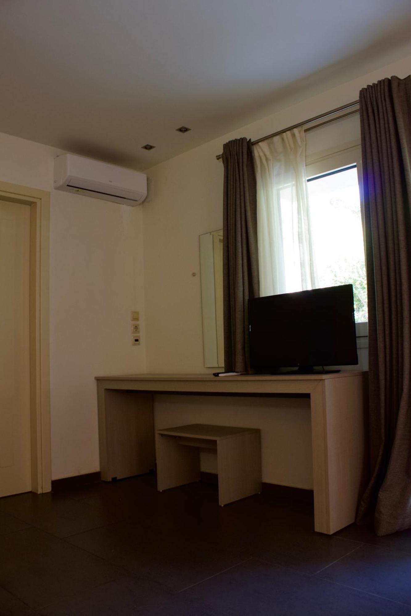 Makris Yialos Apartments Lassi  Exterior photo